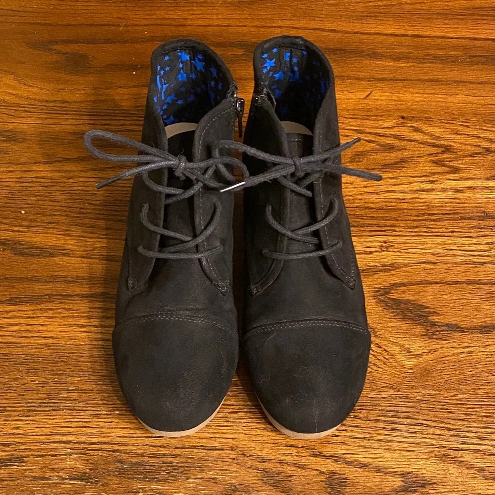 Cat & Jack Girls Black Faux Suede Lace Up Side Zip Ankle Booties Size 6
